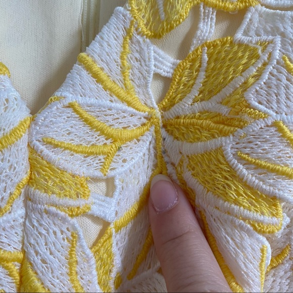 WHBM Yellow White Tonal Lace Sheath Dress - 2 - Picture 12 of 14